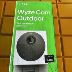 Wyze V1 Outdoor Cam With Base / Battery Operated / Security Camera 