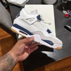 Jordan 4 SB