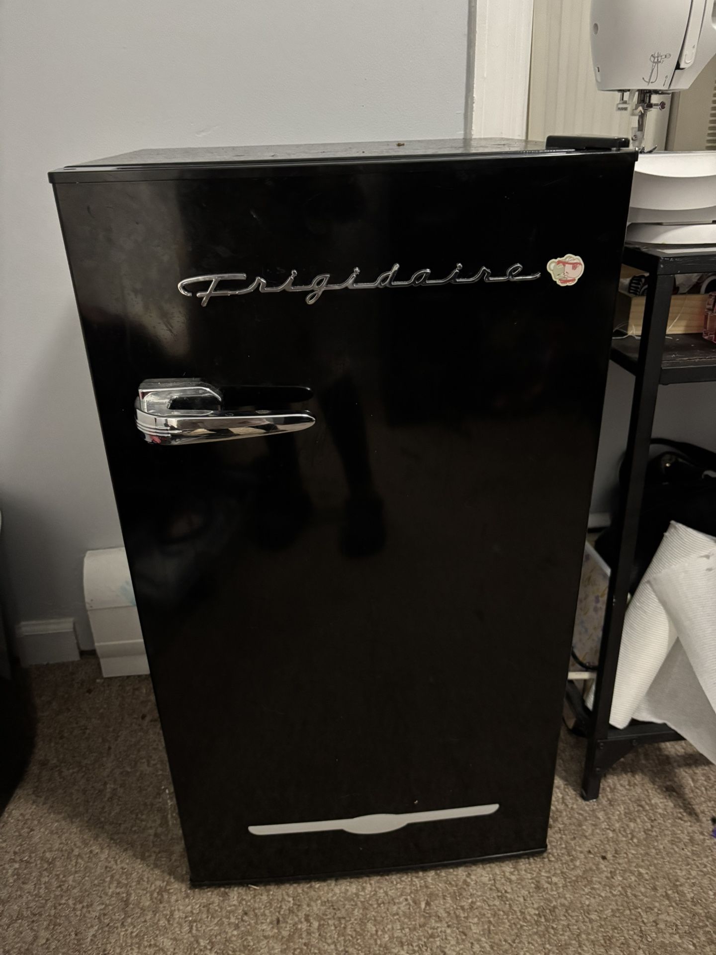 Frigidaire  Fridge 
