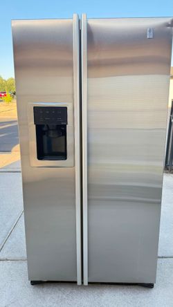 Refrigerator GE Stainless Steel Counter Depth