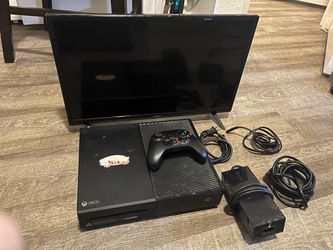 Xbox One + Vizio TV Bundle w/ Controller & All Cords