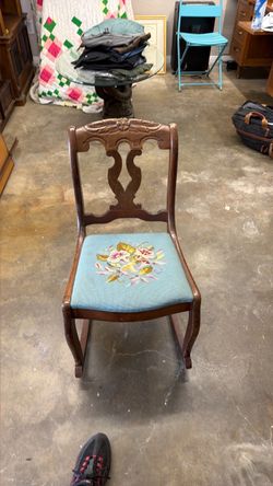 Mini rocking chair