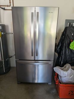 Whirlpool refrigerator with bottom freezer and French Doors