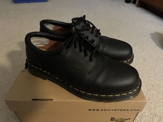 Dr. Marten’s Oxfords Low Tops LIKE NEW