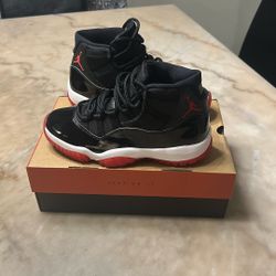 Bred Jordan 11’s