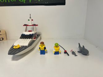 4642 LEGO City Harbor Fishing Boat