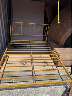 gold frame bed