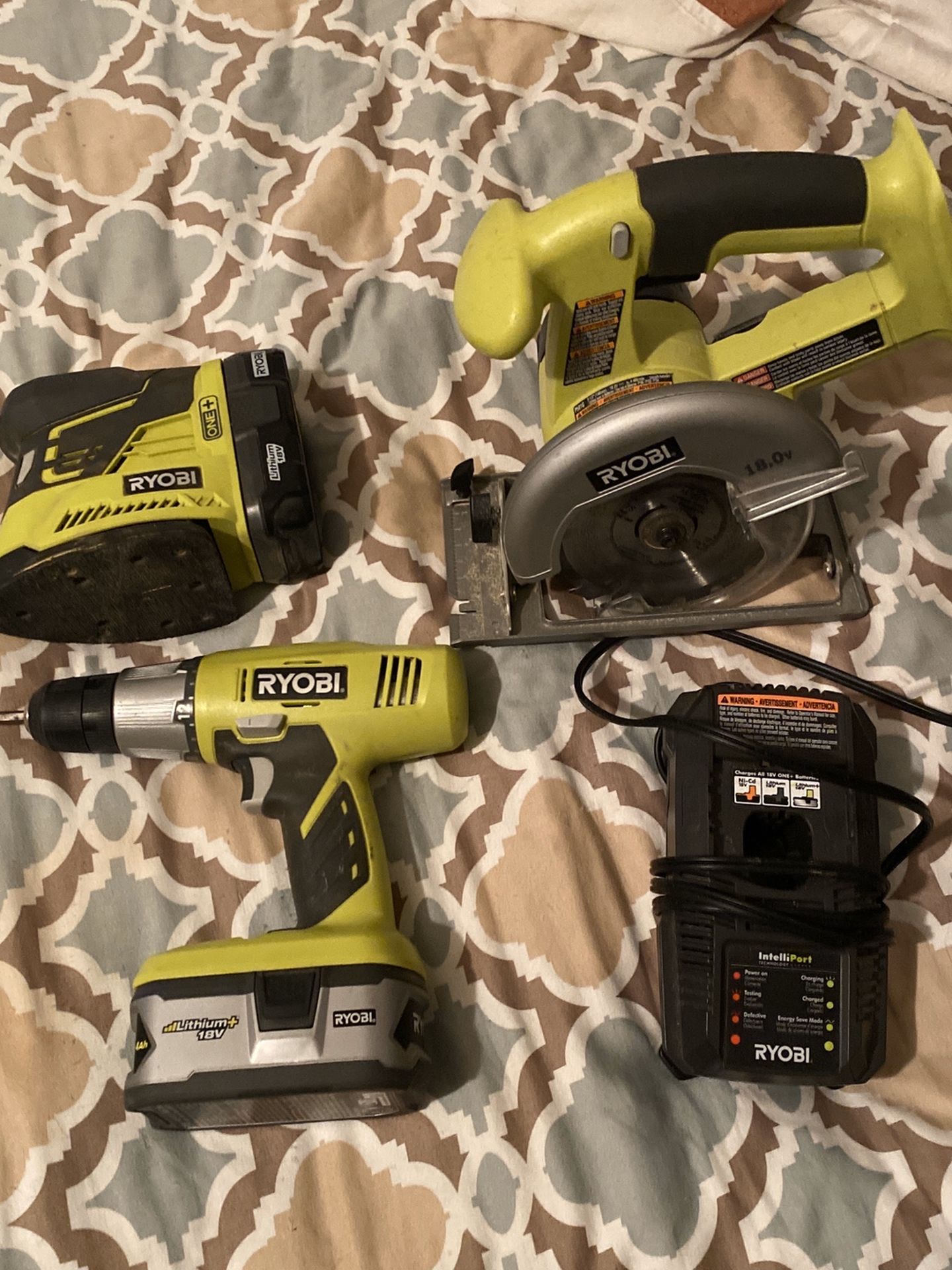 Sander ,saw ,drill, 2 Batteries With Charger