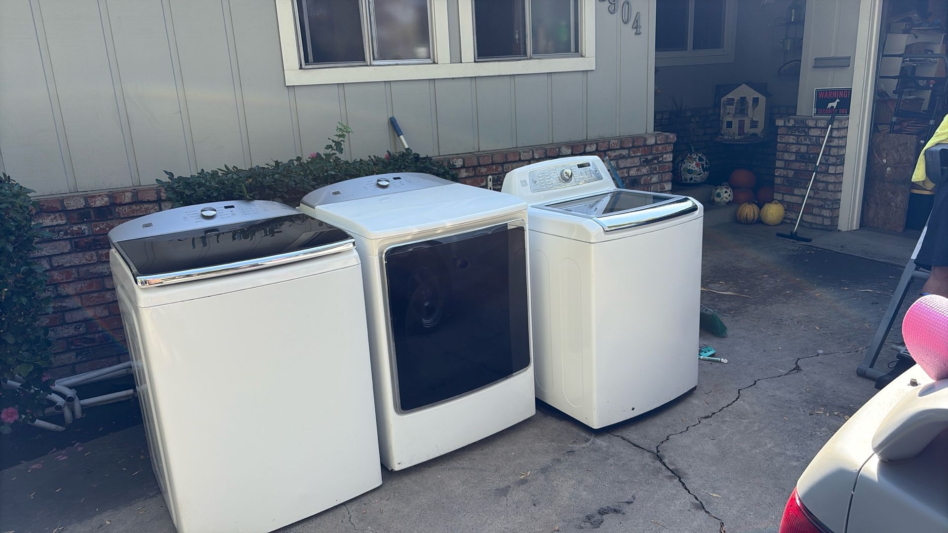 2 Washers And 2 Dryers That Don't Work