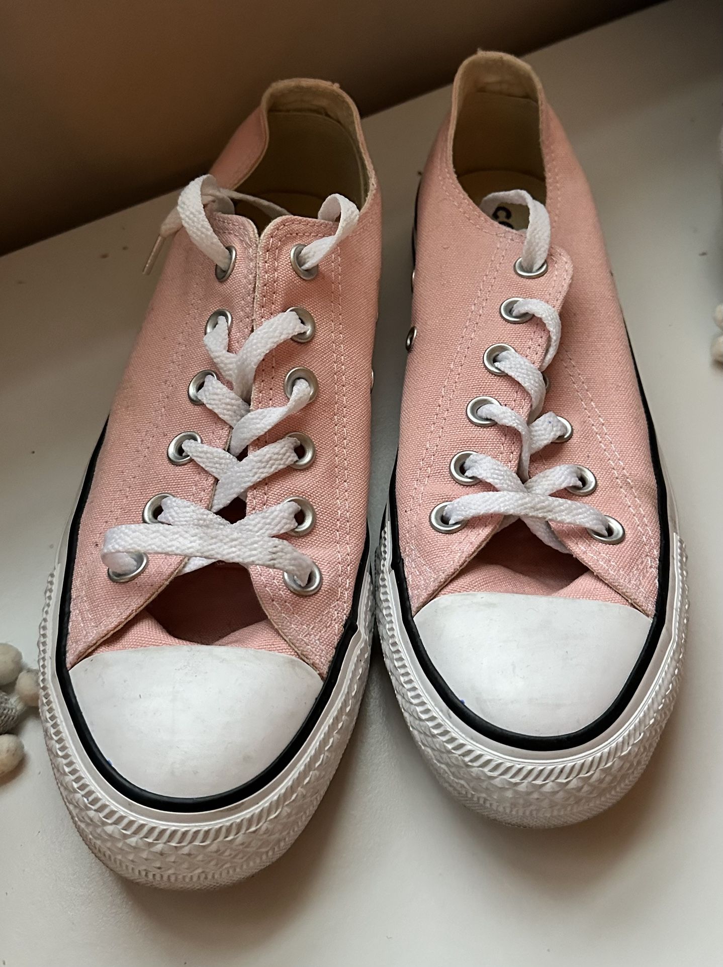 Converse Pink Women’s 9