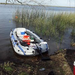 $200 Inflatable Excursion 5 With Trolling Motor