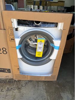 Brand new Electrolux 27 in. 4.5 cu. ft. High Efficiency Front Load Washer with LuxCare Wash System 20-minutes Fast Wash, ENERGY STAR in White