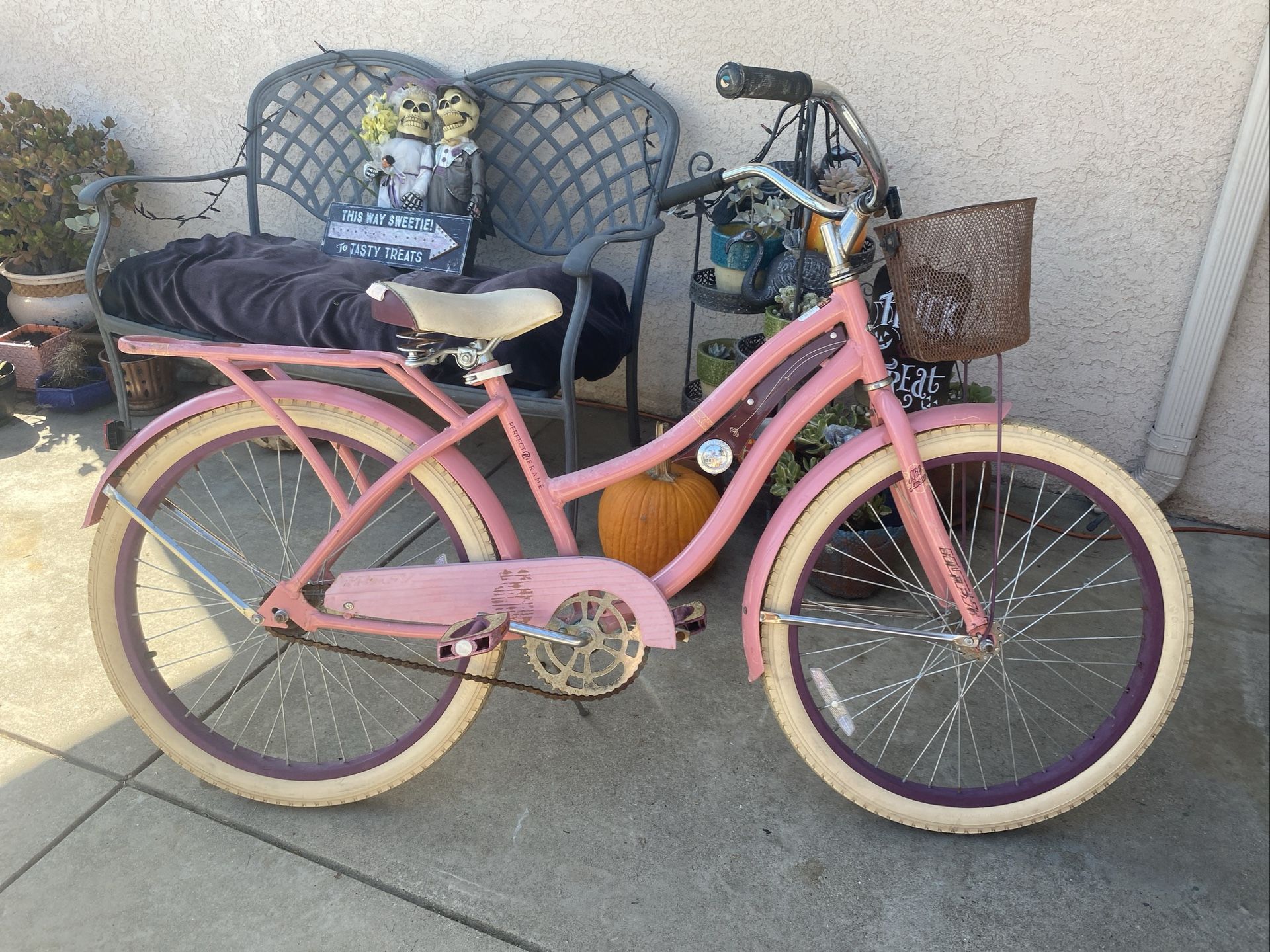 Huffy NEL LUSSO 24” Beach Cruiser Girls Bike Basket Rack Pink