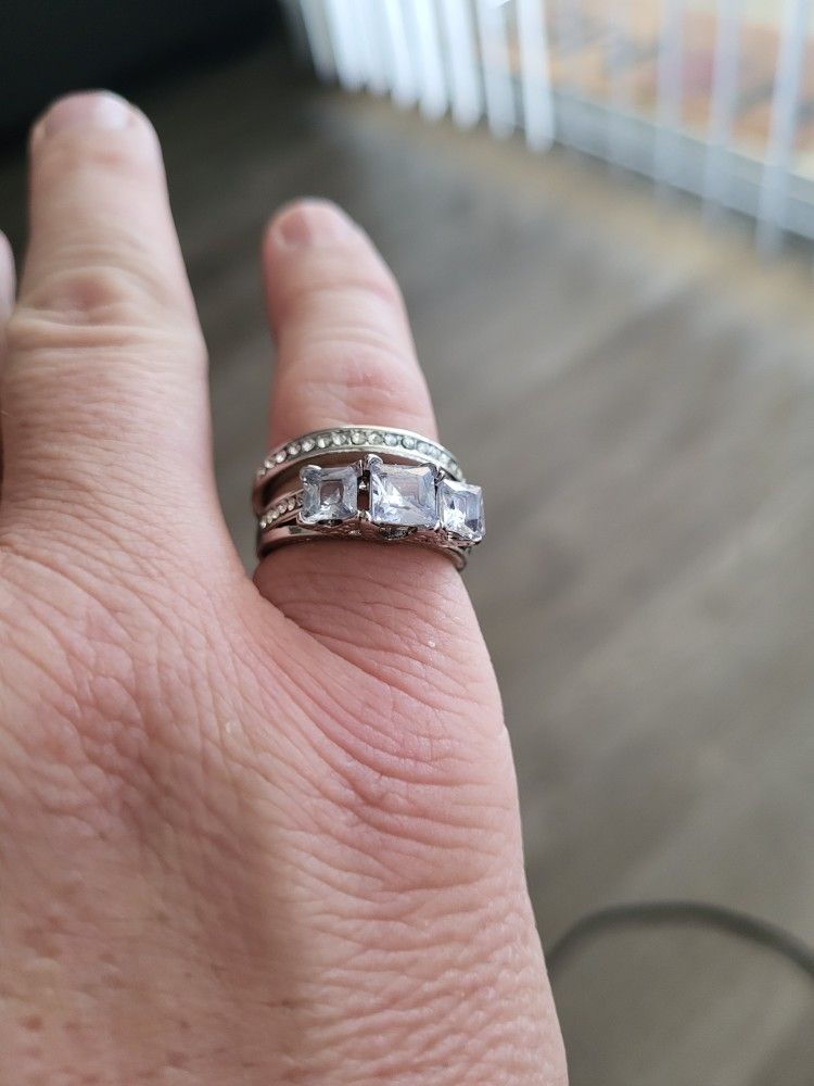 Woman's Ring