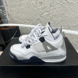 Size 2y - Air Jordan 4 Retro Midnight Navy 