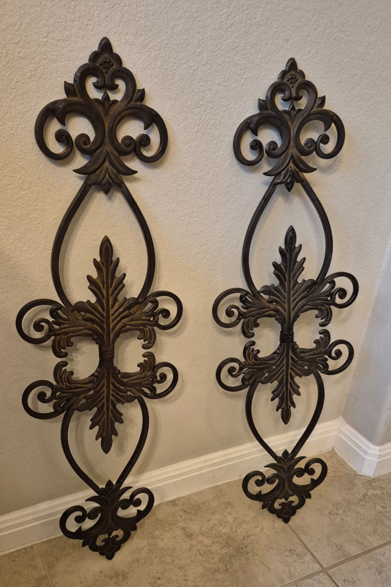 Metal wall decor