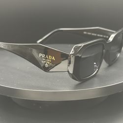 Prada Sunglasses Black 😎