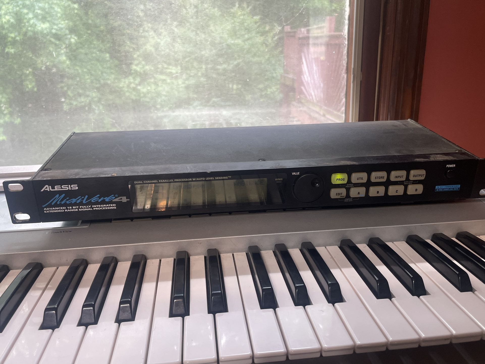 Alesia Miniverb 4