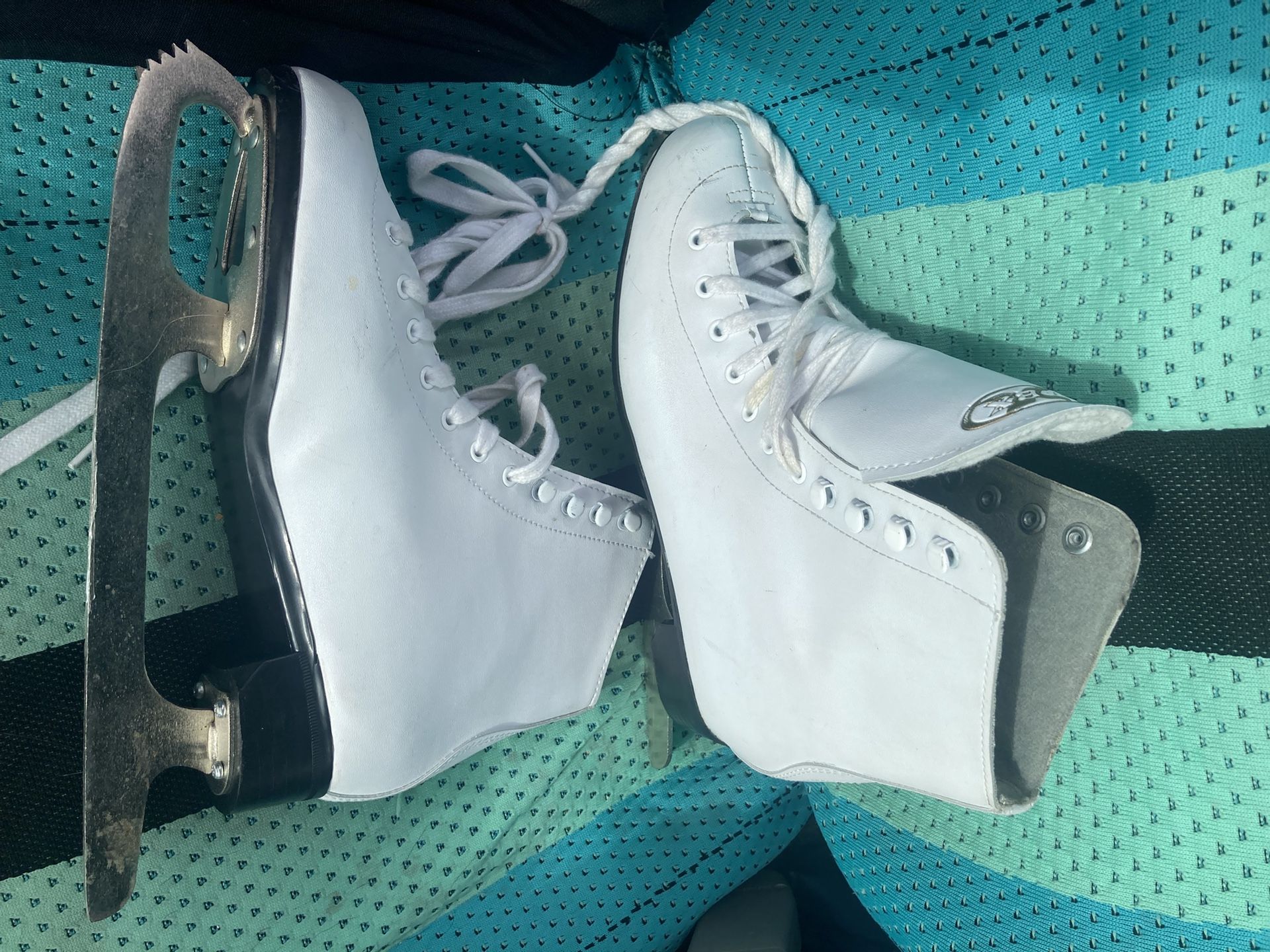 Figure Skates Womenβs Size 8