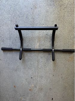 Pull up bar