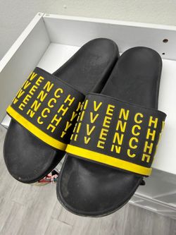 Men’s Slide Sandals – Black/Yellow – Size 45 – Good Condition  * Comfortable slip-on slide sandals * Black with yellow lettering * Size 45 * Good used