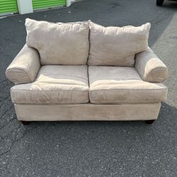 Loveseat For Sale (FREE DELIVERY)