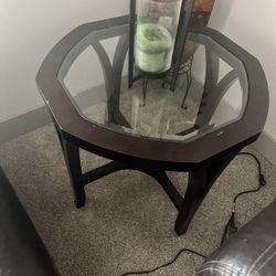 2 Living Room Tables 