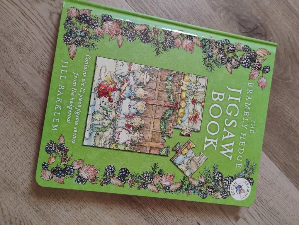 Brambly Hedge Jigsaw Puzzle Book