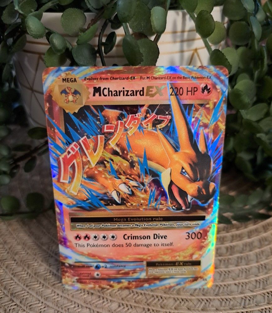 Pokémon, M Charizard EX Card