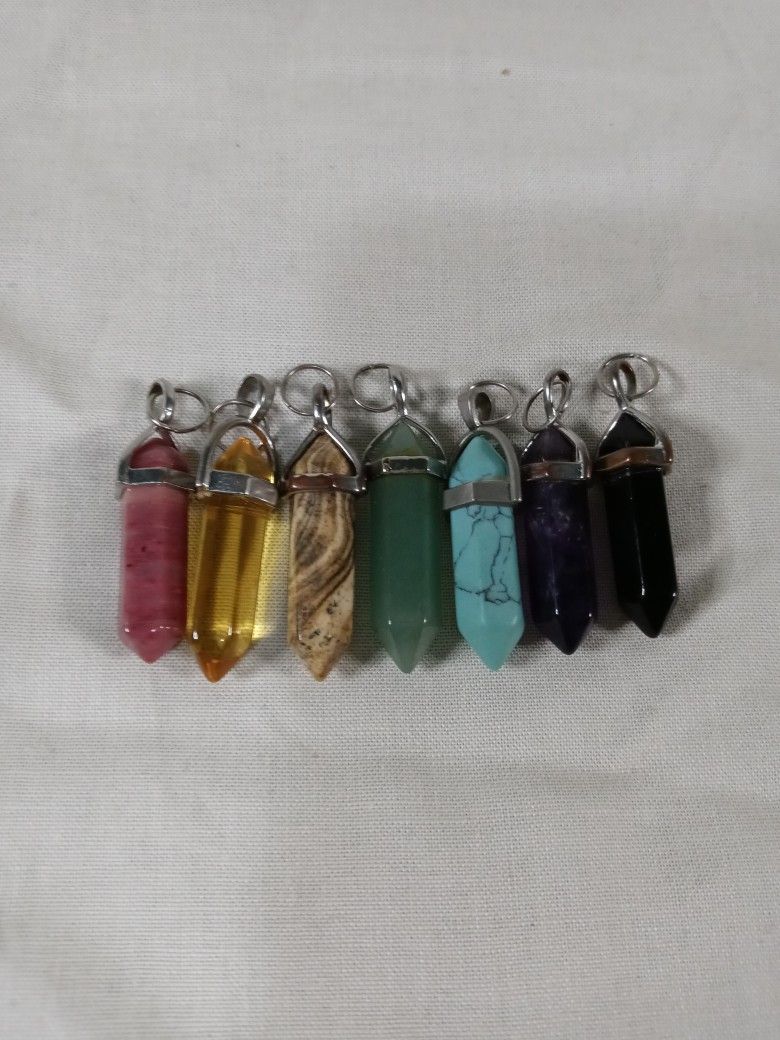 7 Piece Beautiful/ Colorful Crystals Shaped Gems Women Jewelry Necklet Pendants