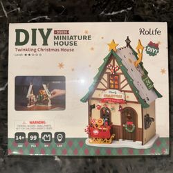 Rolife® Twinkling Christmas DIY Miniature House 