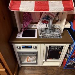 Play Kitchen 