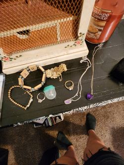 Miscellaneous vostume jewelry