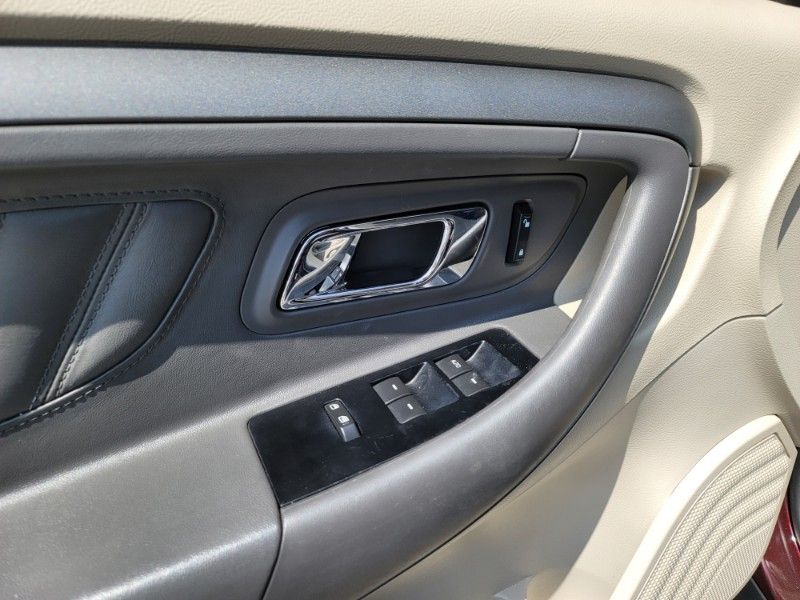 2011 Ford Taurus