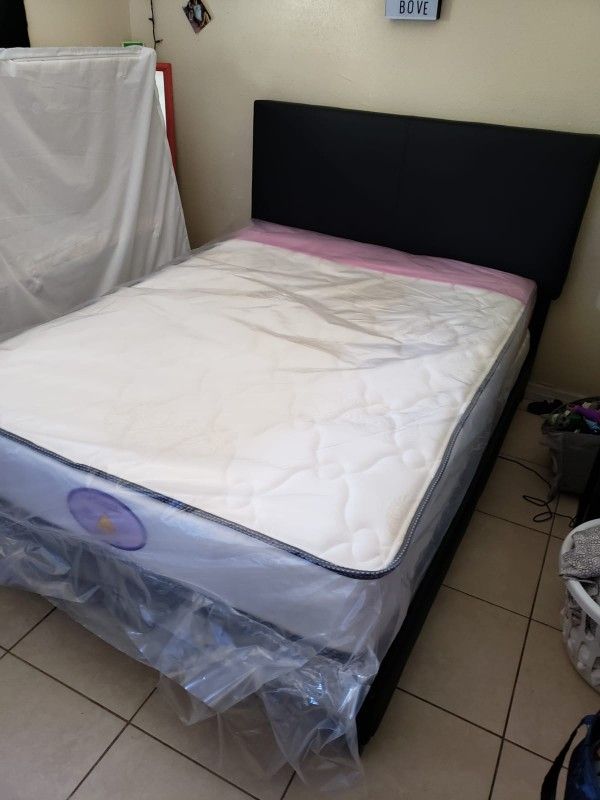 NEW FULL MATTRESS. Bed frame is not available. Take it home the same day 👍