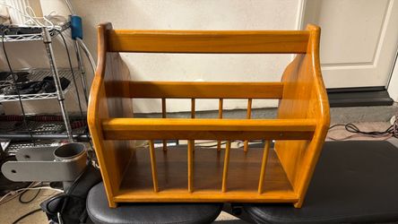 Wooden Magazine Rack Holder