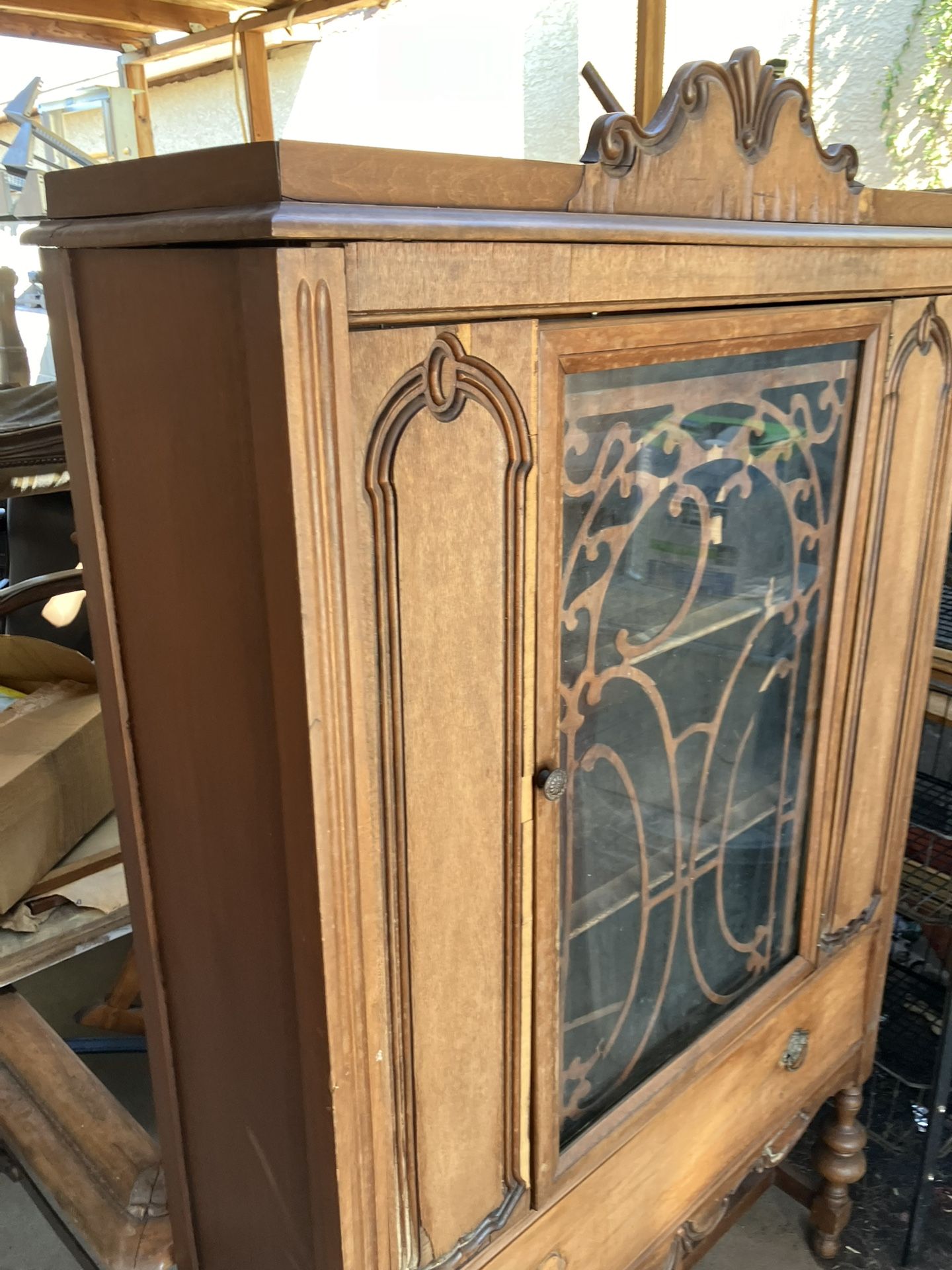 Beautiful Wood Hutch