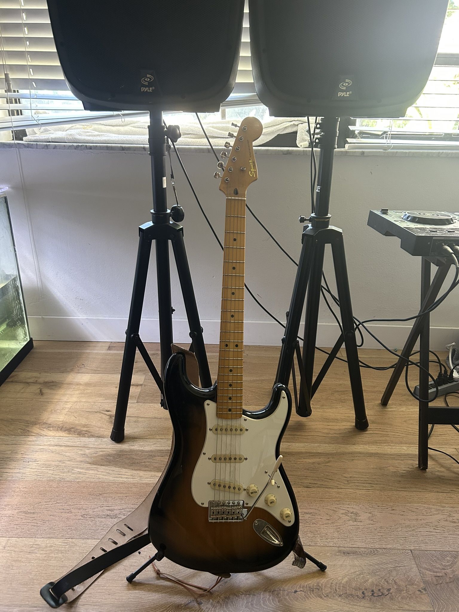 Stratocaster Electric Guitar