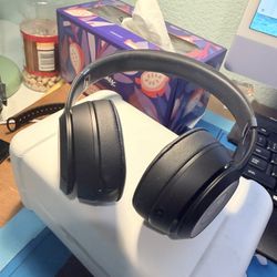 NEW Beats Electronics Solo 4 Wireless Bluetooth Headphones Black Sealed Box $90 Local Pickup 