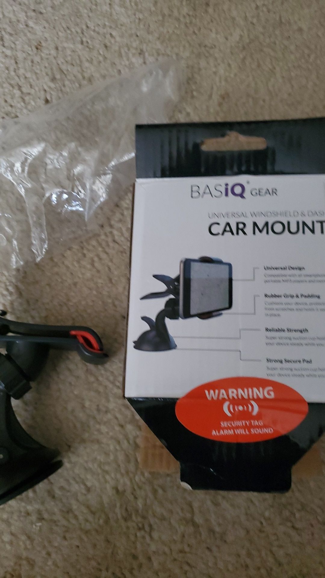 Universal windshield & dash car mount.