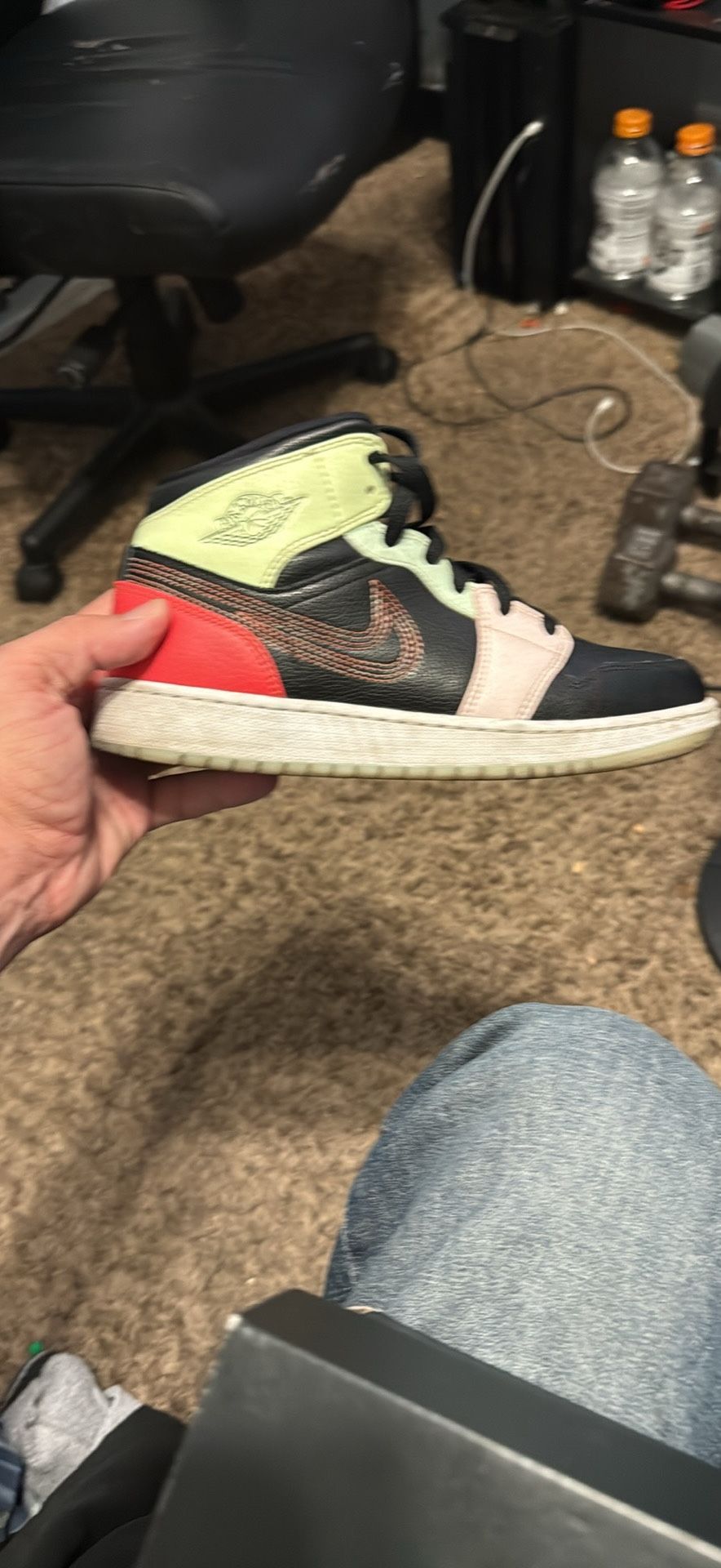 Air Jordan 1 Mid SE