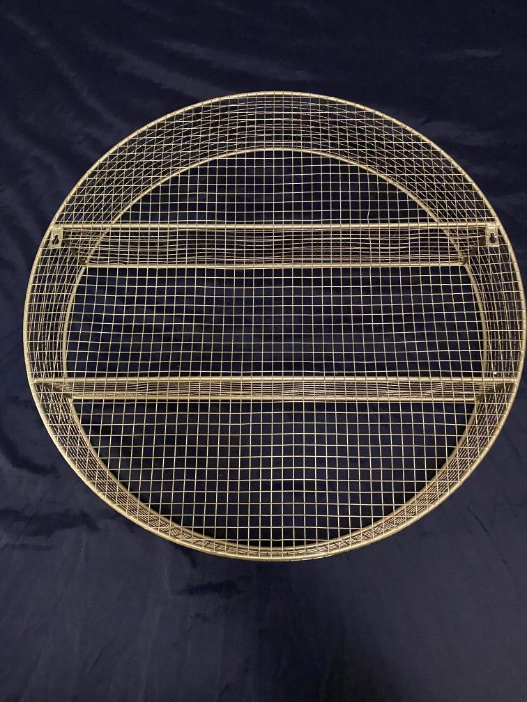 Gold Circular Wire Hanging Wall Shelf