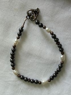 Hematite and Fresh Water Pearl Bracelet with Heart closure