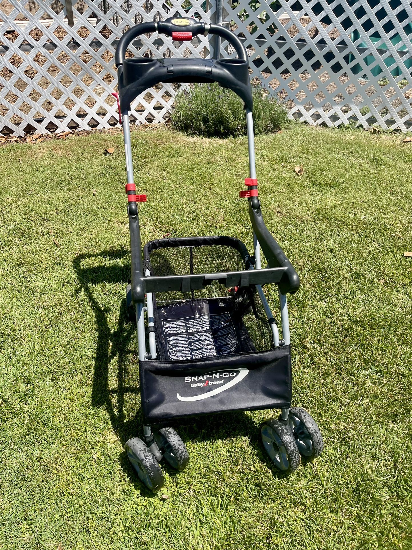 Black Baby Trend Snap-n-Go Stroller