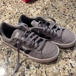 Boys Size 5.5 Youth Adidas Canvas Shoes 