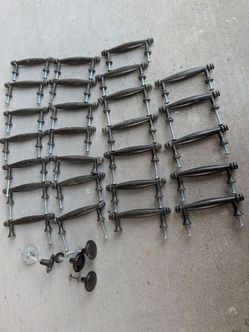 Cabinet pull handles