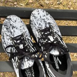 Brooks Adrenaline GTS 23 women 9.5