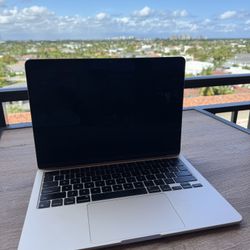 MacBook Air m2 For Sale