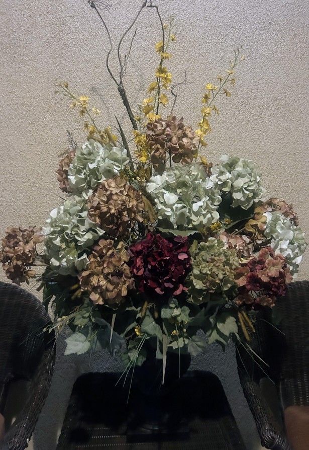 SILK LARGE FLORAL ARRANGEMENT