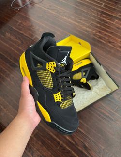 Jordan 4 Thunder